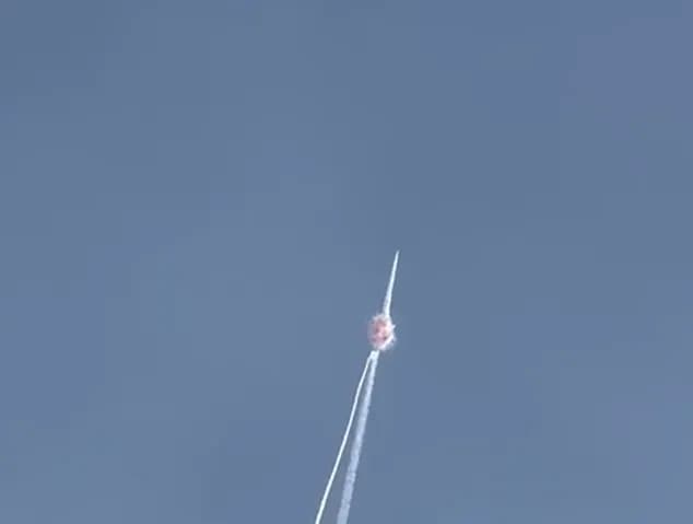 u-merezhi-povidomliaiut-pro-vidminusovanyi-rosiiskyi-su-25-mariupolsprotyv