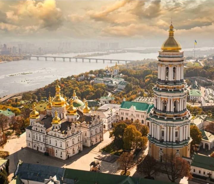 tovarystvo-okhorony-pamiatok-istorii-maie-zvilnyty-odyn-iz-korpusiv-kyievo-pecherskoi-lavry-rishennia-sudu