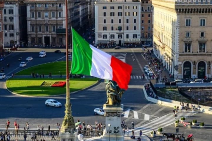 italiia-pidtrymuie-zusyllia-yes-shchodo-prypynennia-importu-rosiiskoho-hazu-do-2027-roku-reuters