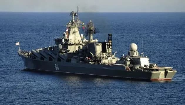 russia-keeps-one-missile-carrier-in-the-black-sea