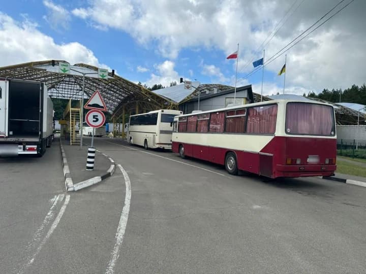 zbii-u-punkti-propusku-iahodyn-likvidovano-shcho-vidbuvaietsia-na-kordoni-z-polshcheiu