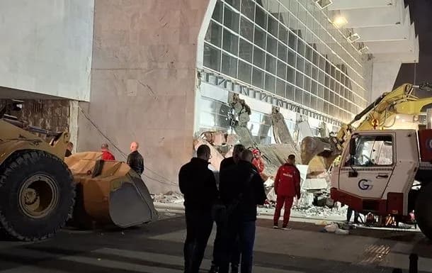 serbias-infrastructure-minister-resigns-over-deadly-train-station-collapse