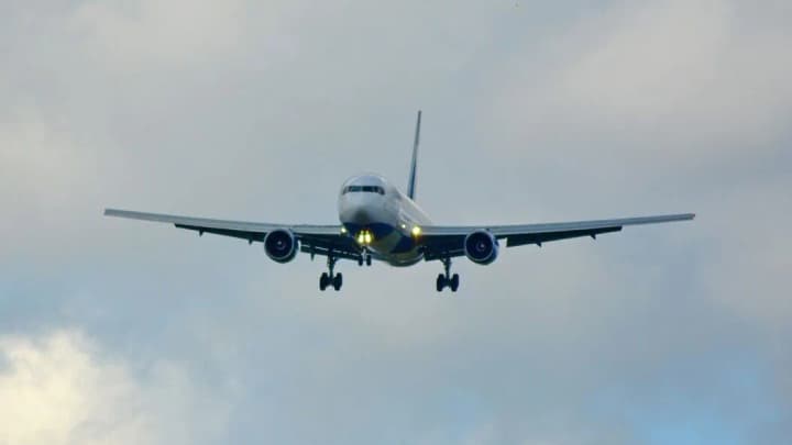 rosiia-planuvala-terakty-na-bortakh-tsyvilnykh-litakiv-kanady-ta-ssha-wsj