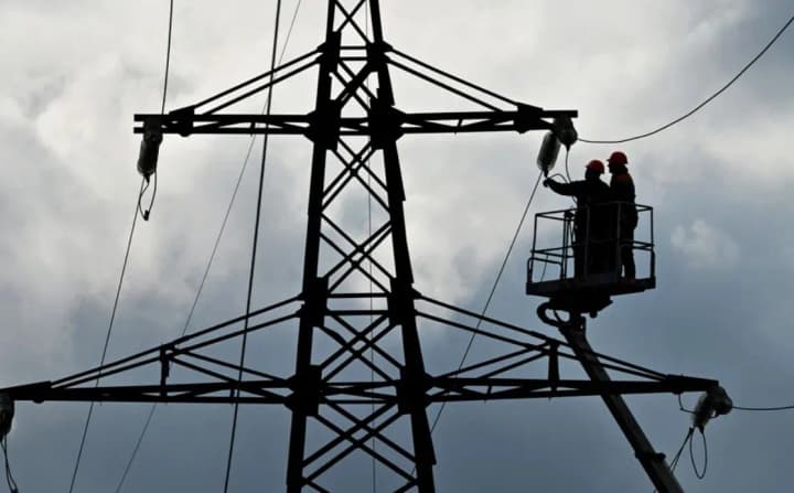 ukraine-can-receive-electricity-only-8-14-hours-a-day-due-to-russian-attacks