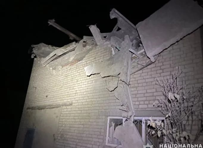 russian-attacks-with-fab-250-bombs-damage-infrastructure-and-private-buildings-in-donetsk-region