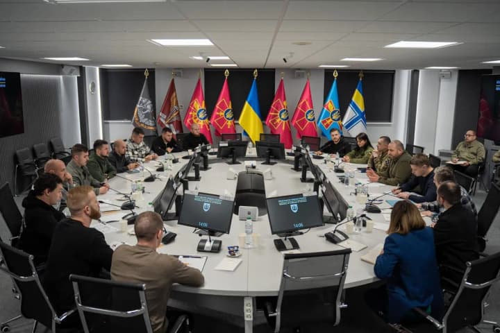 the-needs-of-the-army-and-further-steps-for-its-modernization-were-discussed-the-ministry-of-defense-held-a-meeting-with-the-military
