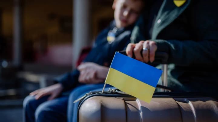 the-nbu-predicts-that-200-thousand-ukrainians-will-move-abroad-next-year
