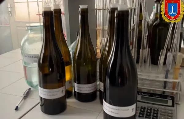 predotvrashchenie-falsifikatsii-vina-odesskaya-ova-osnastila-gosudarstvennoe-uchrezhdenie-spetsialnim-oborudovaniem-proverki-kachestva