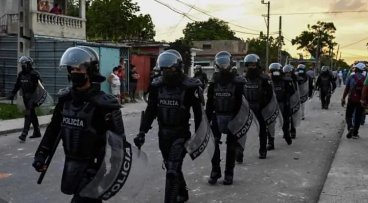 na-kubi-areshty-pislia-protestiv-cherez-masshtabne-vidkliuchennia-svitla