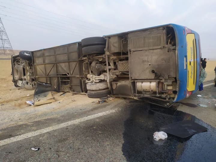 tourist-bus-overturned-in-egypt-ukrainians-among-the-victims