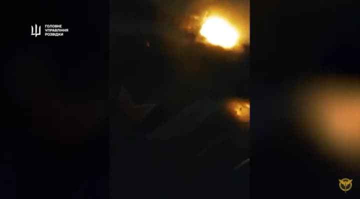 a-russian-helicopter-was-burned-at-an-airfield-near-moscow-gur-shows-video