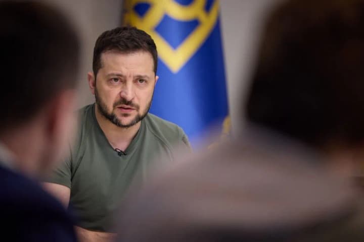 zelenskyy-holds-a-meeting-with-the-chiefs-of-staff-announces-new-decisions-on-air-defense-and-countering-russian-kabs