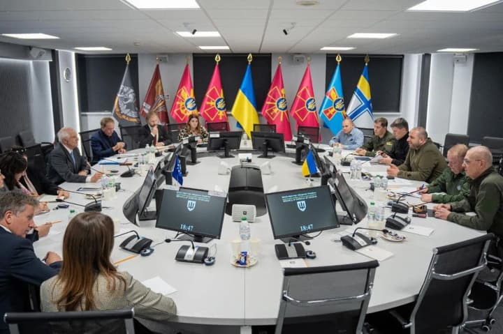 umierov-rozpoviv-delehatsii-yes-pro-mozhlyvosti-vyrobnytstva-ukrainoiu-bezpilotnykiv