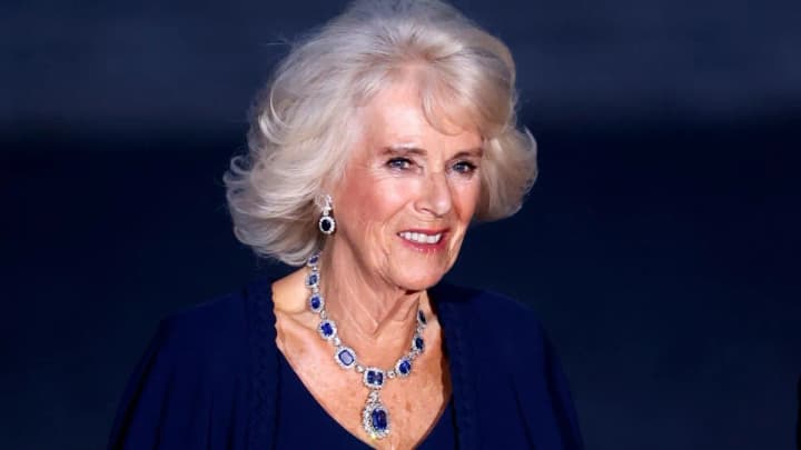 teenage-camilla-british-queen-repelled-an-attack-on-a-train-unknown-details-revealed-in-a-new-book