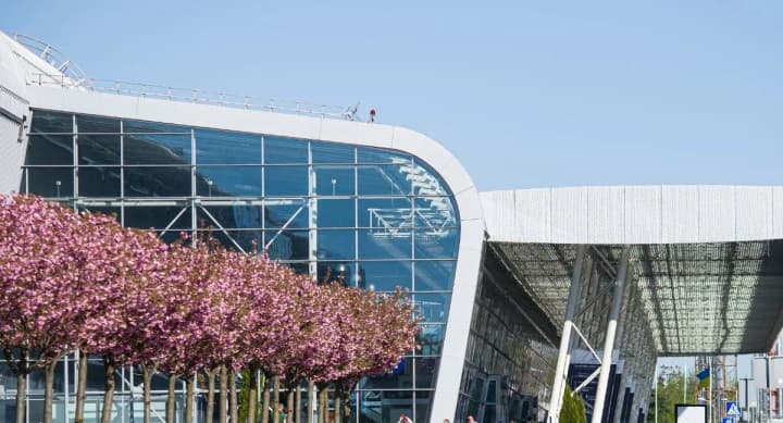 lviv-airport-may-start-operating-as-early-as-next-year