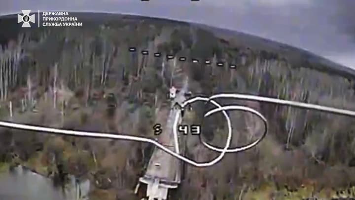 russian-tricolors-near-the-border-in-chernihiv-region-destroyed-by-drones-border-guards-showed-video