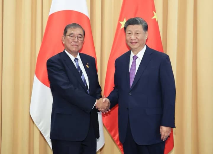 xi-jinping-meets-for-the-first-time-with-japans-new-prime-minister-they-discuss-pressing-issues