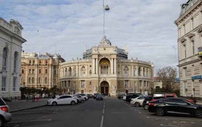 vnaslidok-rankovoi-ataky-rf-po-odesi-zahynulo-dvoie-liudei-shche-odna-otrymala-poranennia-kiper