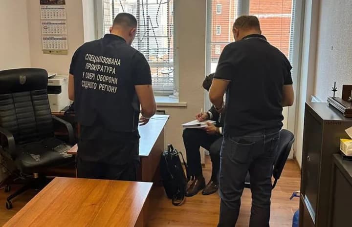 prydbav-heneratory-za-zavidomo-zavyshchenymy-tsinamy-pidozriuietsia-dyrektor-departamentu-dniprovskoi-miskrady