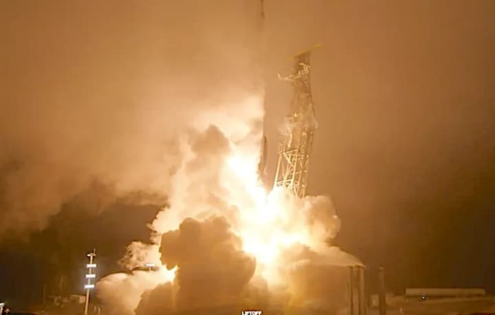 spacex-zapustyv-20-suputnykiv-starlink-zokrema-13-z-mozhlyvistiu-direct-to-cell