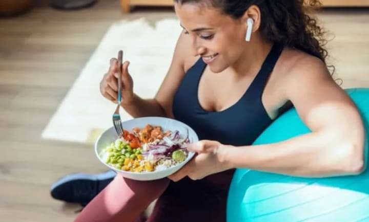 chotyry-produkty-yaki-dopomozhut-kontroliuvaty-tsukor-ta-skhudnuty