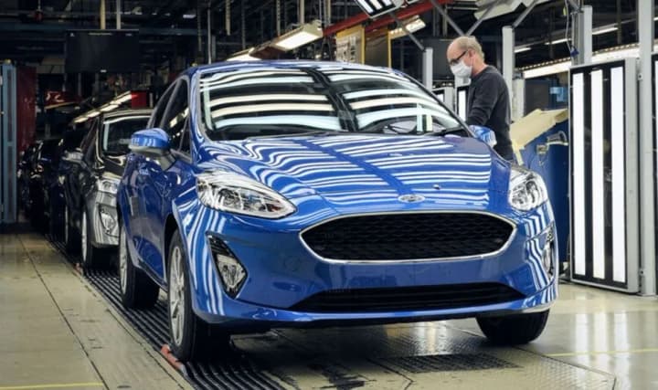 ford-planuie-skorotyty-maizhe-3000-robochykh-mists-u-nimechchyni-do-kintsia-2027-roku