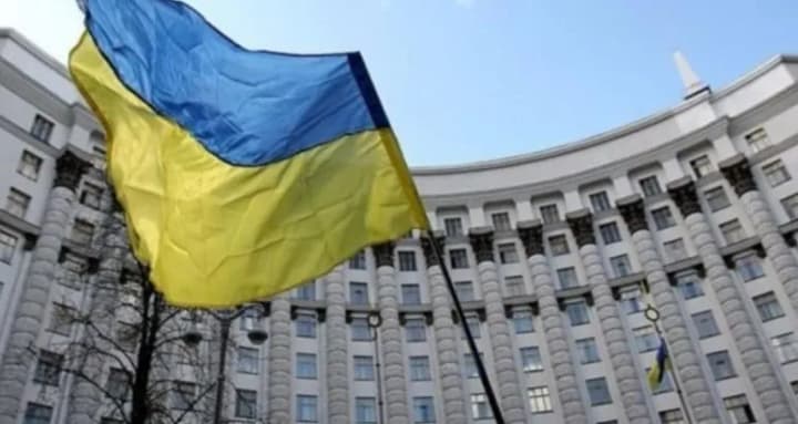 minimizovano-kilkist-liudei-u-kabmini-op-ta-inshykh-derzhorhanakh-cherez-potentsiinu-zahrozu-obstrilu-nardep