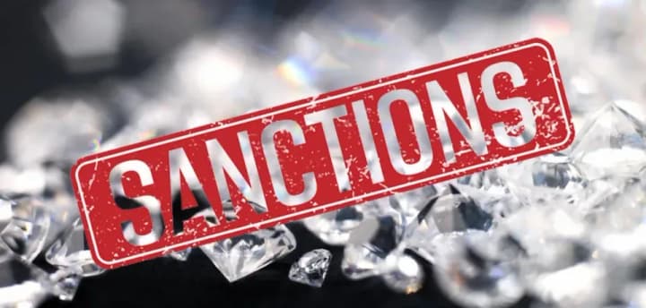 sanktsii-zmushuiut-naibilshoho-vyrobnyka-almaziv-rosii-skorochuvaty-vydobutok-ta-zvilniaty-liudei-tspd