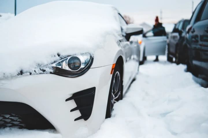 yak-bezpechno-peresuvatysia-na-avto-vzymku-porady-vodiiam