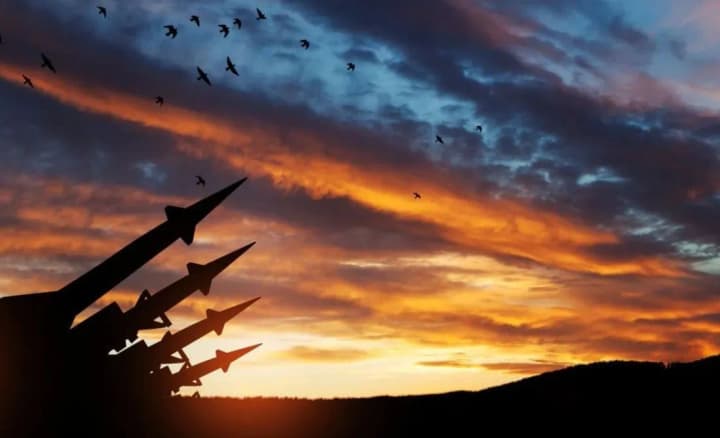 priblizilsya-li-mir-k-yadernoi-voine-izmenenie-doktrini-rossii-reaktsiya-mira-i-mneniya-ekspertov