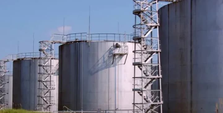 drones-attacked-an-oil-depot-in-kaluga-rosmedia