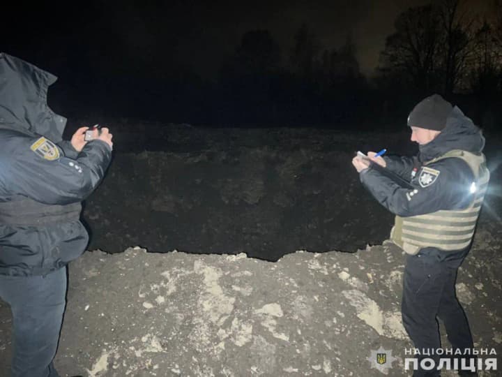 v-politsii-pokazaly-naslidky-rosiiskykh-aviaudariv-po-chernihivshchyni