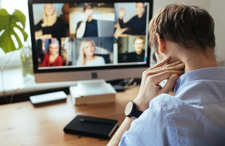 zoom-pereimenovivaetsya-teper-eto-platforma-orientirovannaya-na-iskusstvennii-intellekt