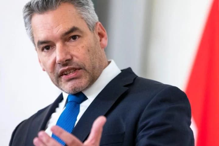 nekhammer-predlozhil-trampu-sdelat-avstriyu-ploshchadkoi-dlya-peregovorov-ukraini-i-rf