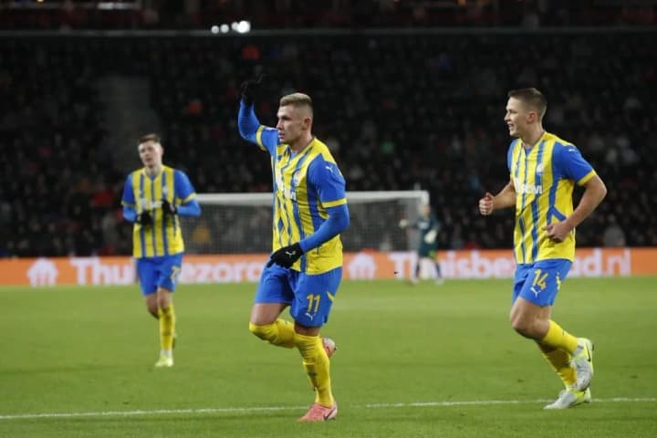 shakhter-v-menshinstve-ustupil-psv-v-lige-chempionov