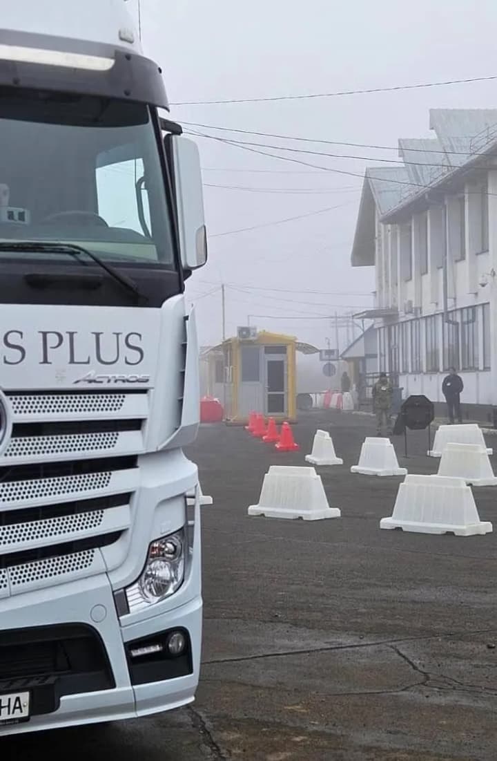 na-kpp-luzhanka-berehshuran-na-kordoni-z-uhorshchynoiu-oformyly-pershu-vantazhivku