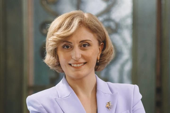 posol-hruzii-v-chekhii-stala-piatym-dyplomatom-yakyi-podav-u-vidstavku-na-tli-rishen-uriadu