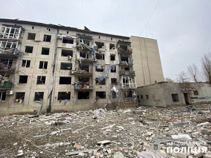 the-russian-army-hit-a-nine-story-building-in-the-donetsk-region-there-are-victims-and-wounded