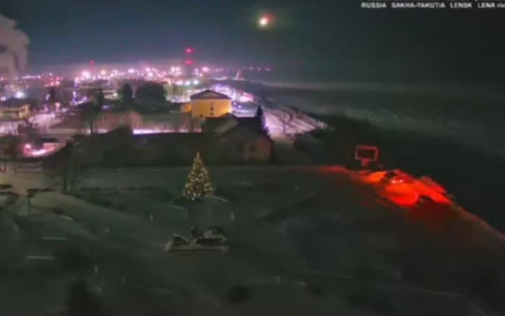 an-asteroid-fell-in-russia-videos-are-being-distributed-online