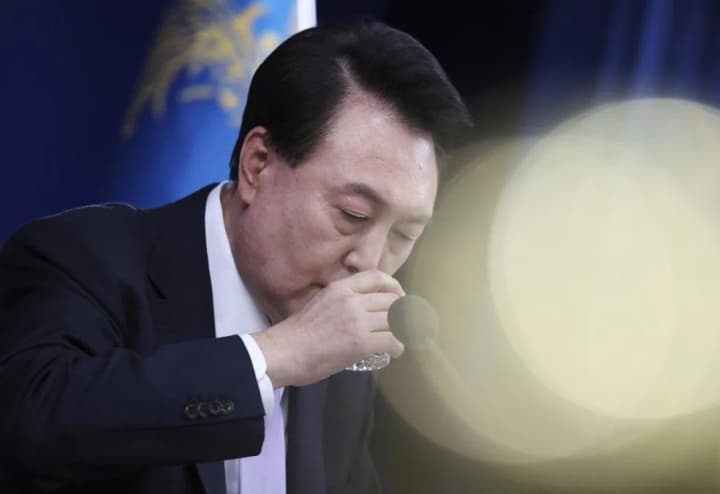 pivdenna-koreia-prezydenta-ta-ministra-oborony-zvynuvacheno-u-derzhavnii-zradi-prokuratura-zaboronyla-poizdky-vysokoposadovtsiv