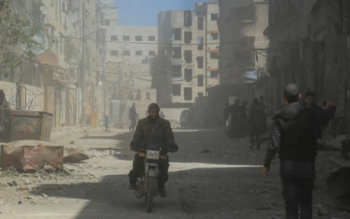 syriiski-povstantsi-zainialy-khamu-vybyvshy-uriadovi-viiska-z-stratehichno-vazhlyvoho-mista