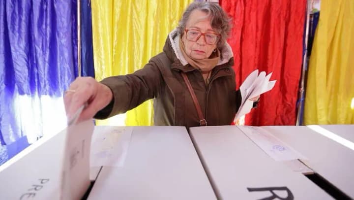 romania-cancels-presidential-election-results-due-to-russian-interference