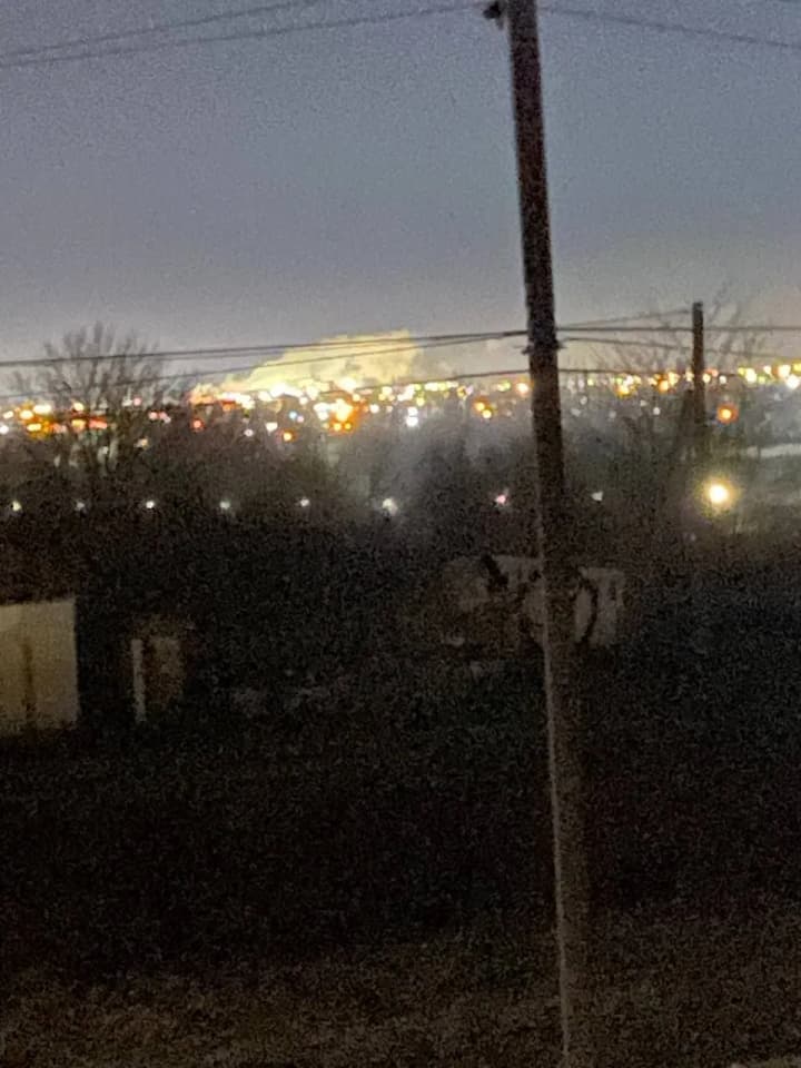 seriya-moshchnikh-vzrivov-progremela-vozle-aerodroma-v-maikope