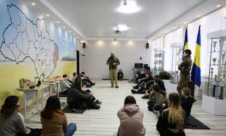 updated-course-defense-of-ukraine-how-students-of-kyiv-region-learn-new-skills