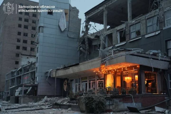 the-number-of-wounded-in-zaporizhzhia-is-growing-due-to-the-russian-strike-two-doctors-were-injured