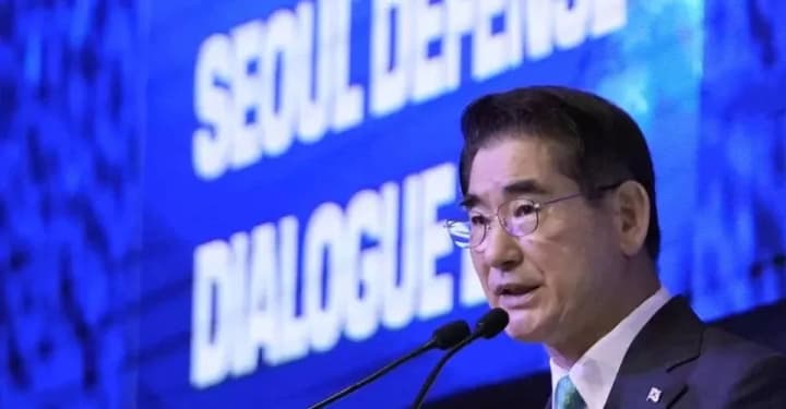 former-south-korean-defense-minister-tried-to-commit-suicide-in-pre-trial-detention-center