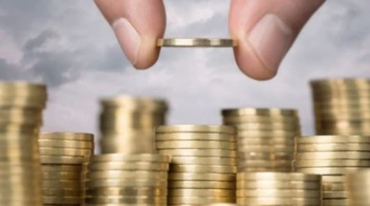 zarplata-chynovnykiv-ne-povynna-perevyshchuvaty-zarplatu-viiskovykh-v-radi-zareiestruiut-zakonoproiekt