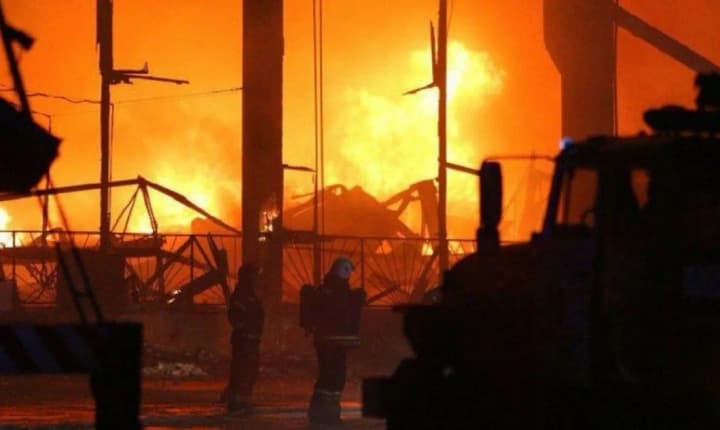 strategicheskii-voennii-sklad-v-novosibirske-unichtozhen-masshtabnim-pozharom