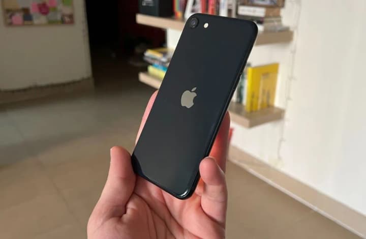 apple-prekrashchaet-prodazhi-iphone-se-i-iphone-14-v-chem-prichina