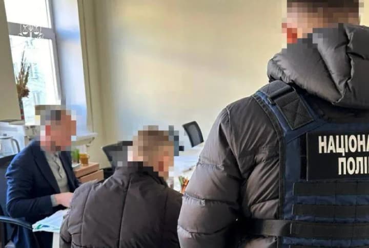 vzyatka-za-razreshenie-na-vibrosi-zagryaznyayushchikh-veshchestv-razoblachen-chinovnik-kgga